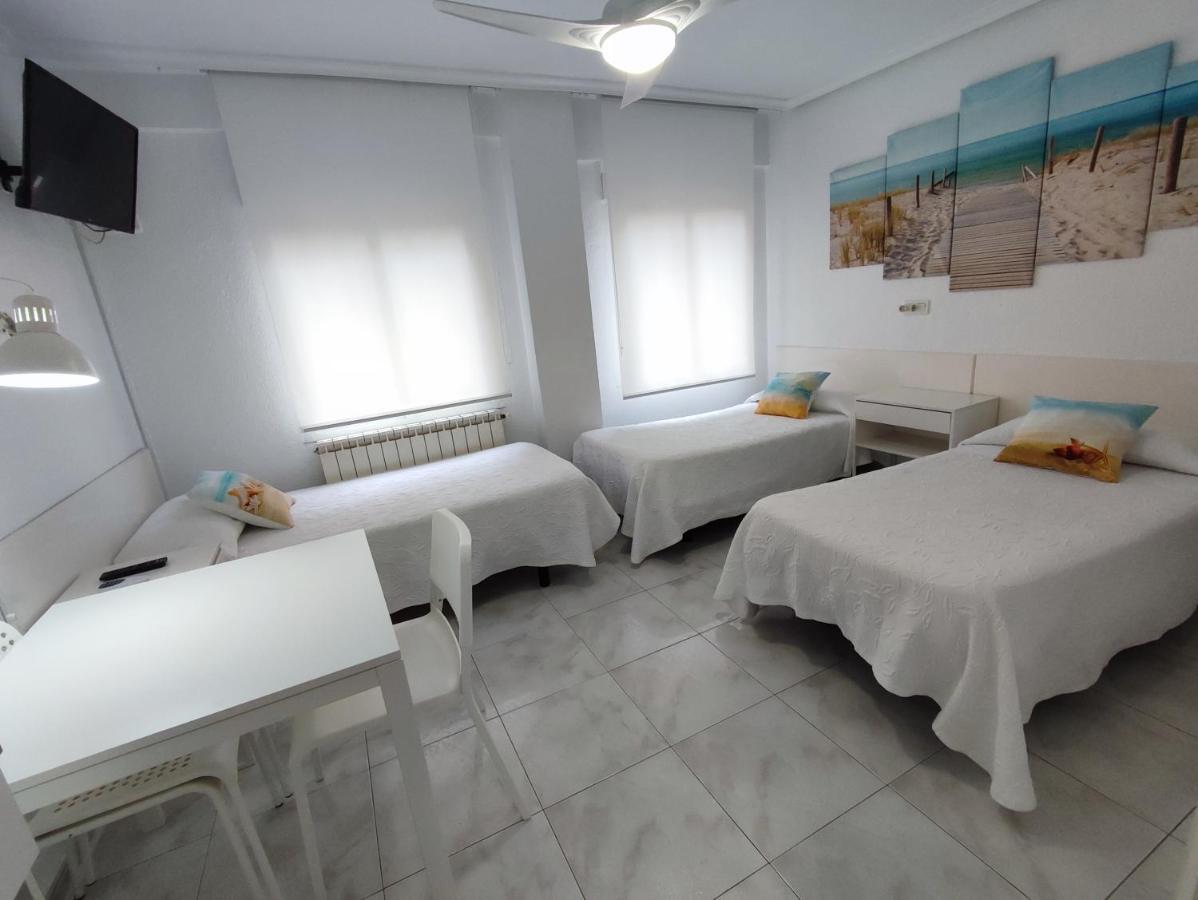 Hostal Lucy Santander Exterior photo