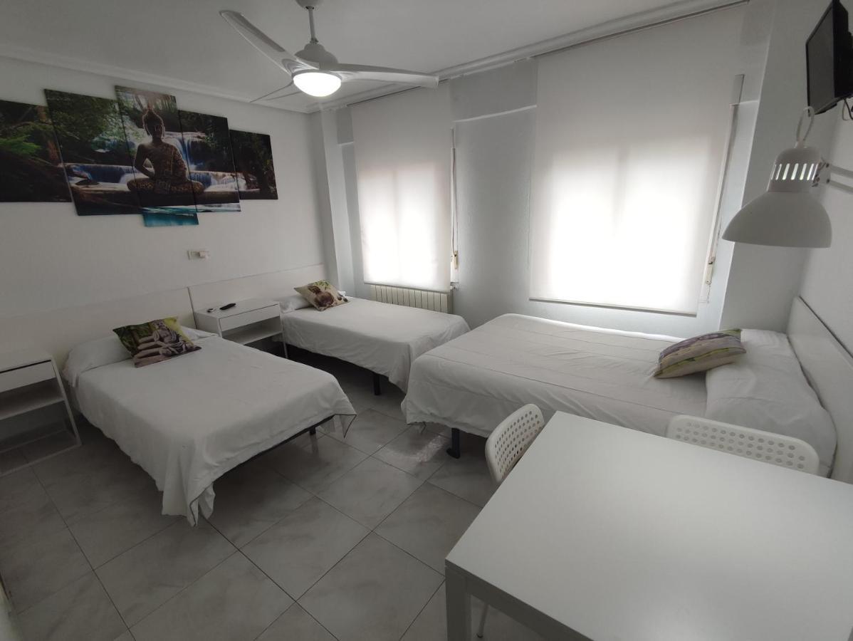 Hostal Lucy Santander Exterior photo