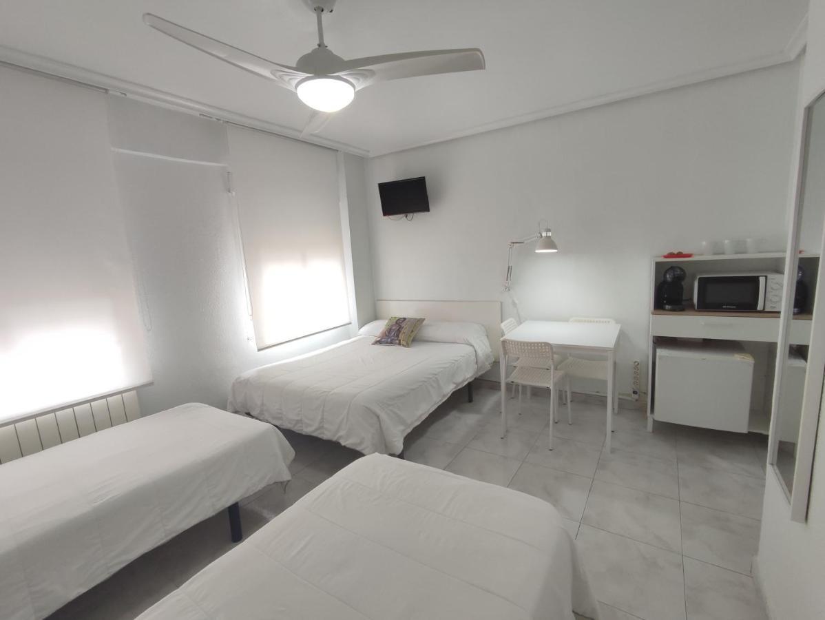 Hostal Lucy Santander Exterior photo